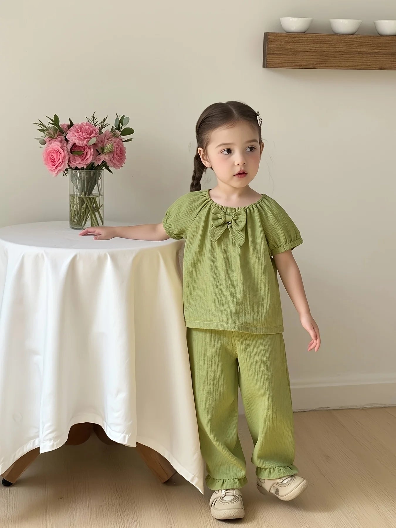 Cute Baby Girl Spring And Summer New Princess Sleeve Bow Top + Wave Stripe Casual Long Pants 2-Piece Set
