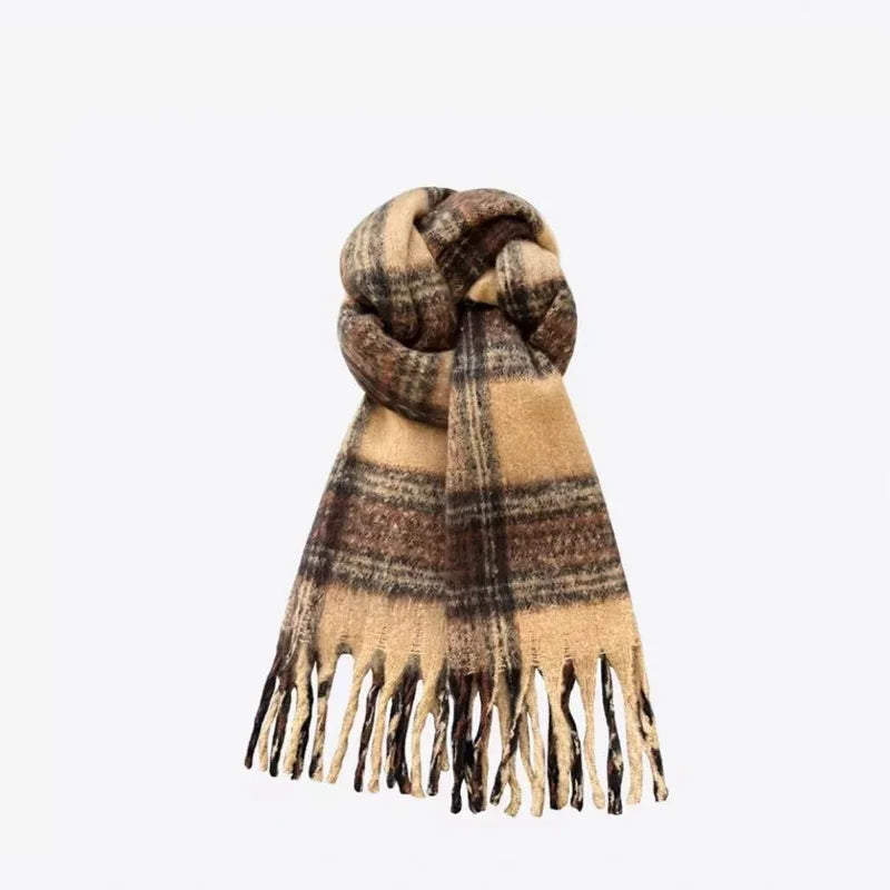 Black and White Plaid Printed Scarf Women's Autumn and Winter Polyester Fiber Scarf Fashionable and Versatile Warm Neck Shawl